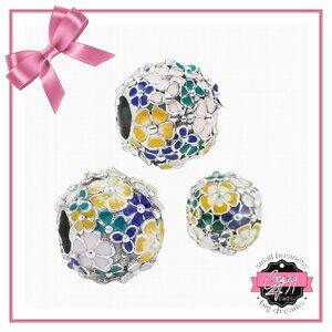 Classic Flower Arrangement Charm (ONE)